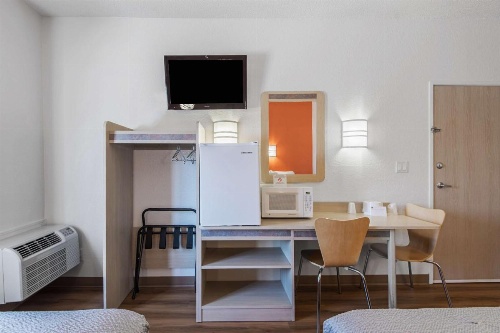 Motel 6-Junction City, KS image 29